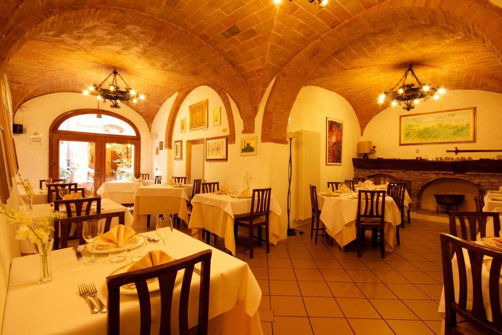 Locanda Il Pino San Gimignano Exterior foto